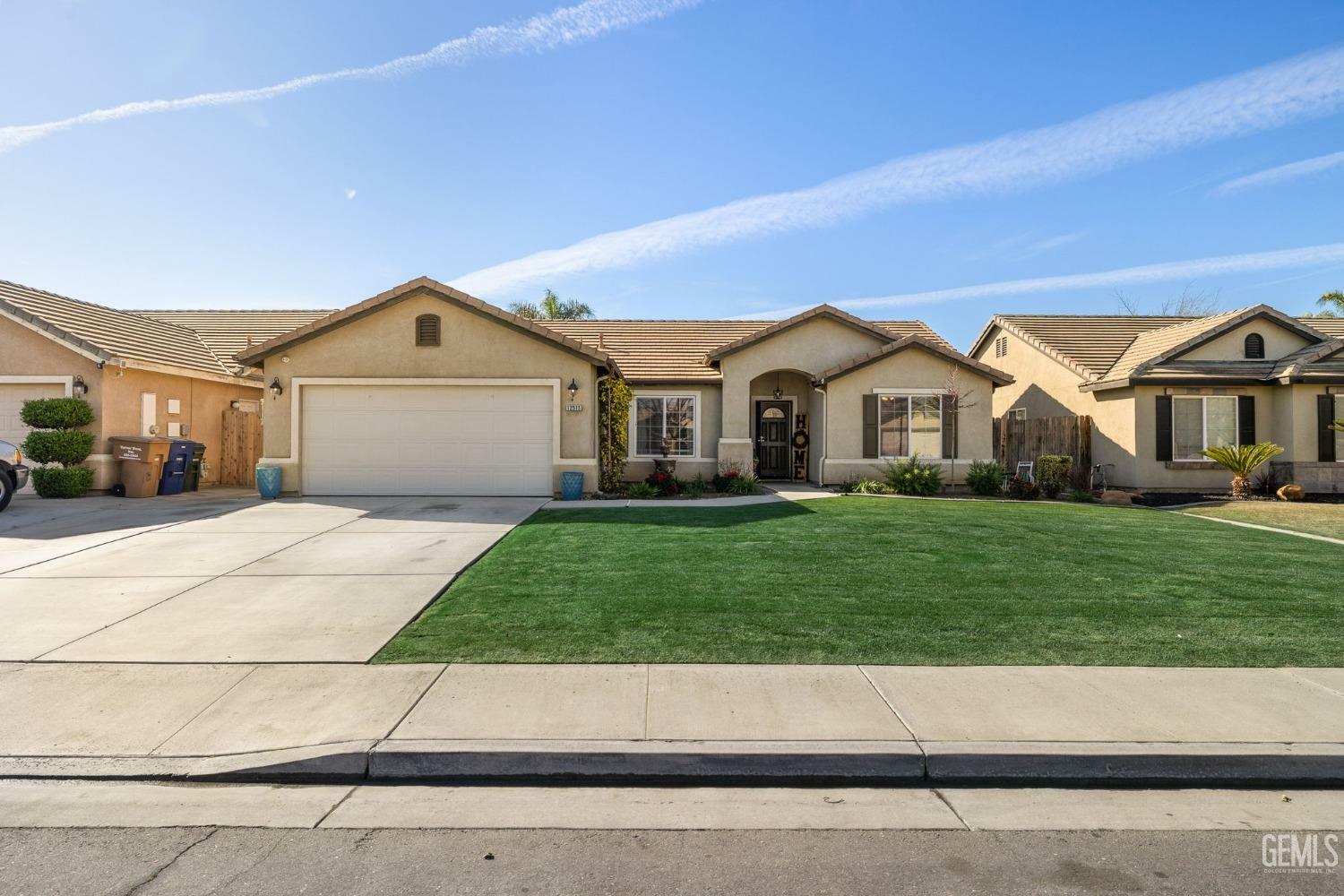12515 Valentano Avenue  Bakersfield CA 93312 photo