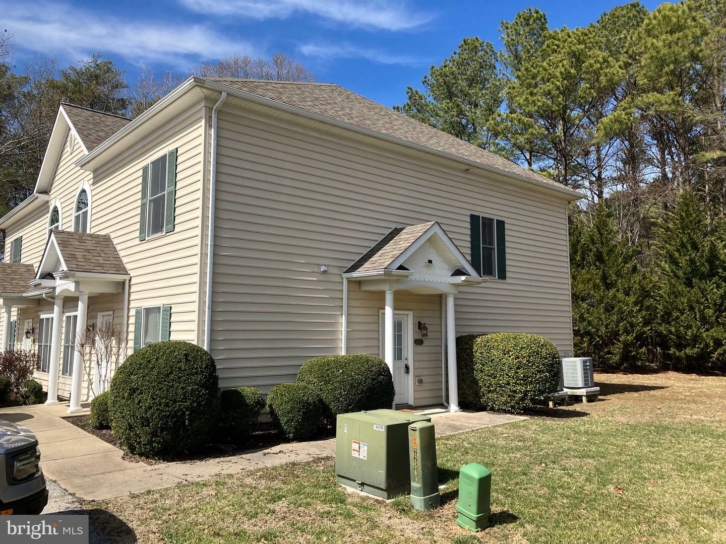 Property Photo: 22571 Chickadee Circle 3-4 MD 20653