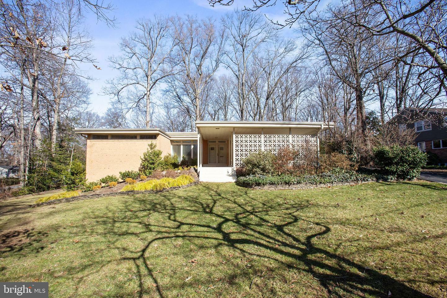 Property Photo: 3503 Prince William Drive VA 22031