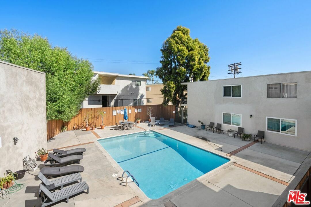 Property Photo:  3640   Cardiff Ave 209  CA 90034 