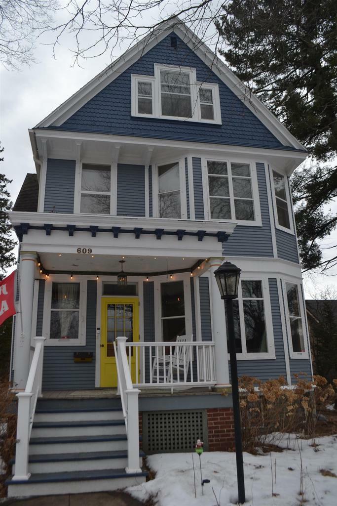 Property Photo: 609 Mc Indoe Street WI 54403