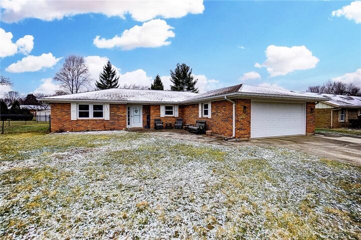 3620 Heathwood Drive  Tipp City OH 45371 photo