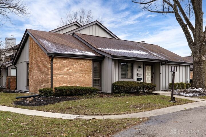 6037 Buggy Whip Lane  Dayton OH 45459 photo