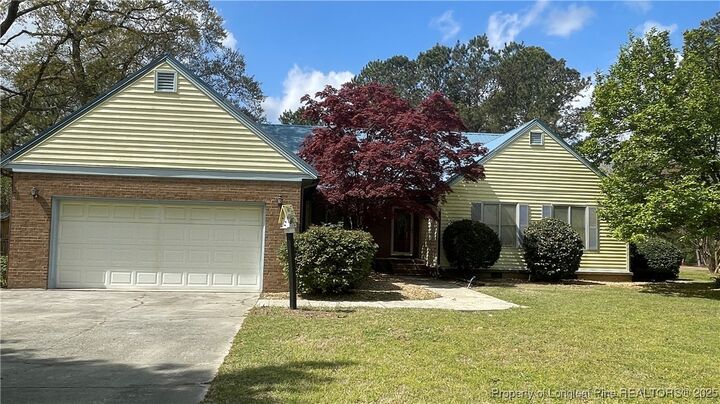 Property Photo:  107 Oakmont Drive  NC 28328 