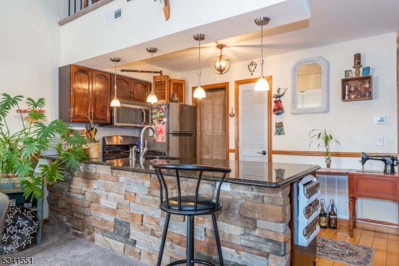 Property Photo:  3 Silver Star Ct 4  NJ 07462 