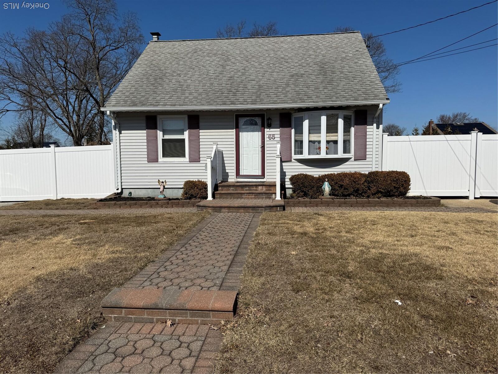 Property Photo:  65 Heathcote Road  NY 11757 