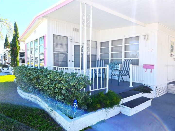 Property Photo:  19 Drury Lane  FL 34689 