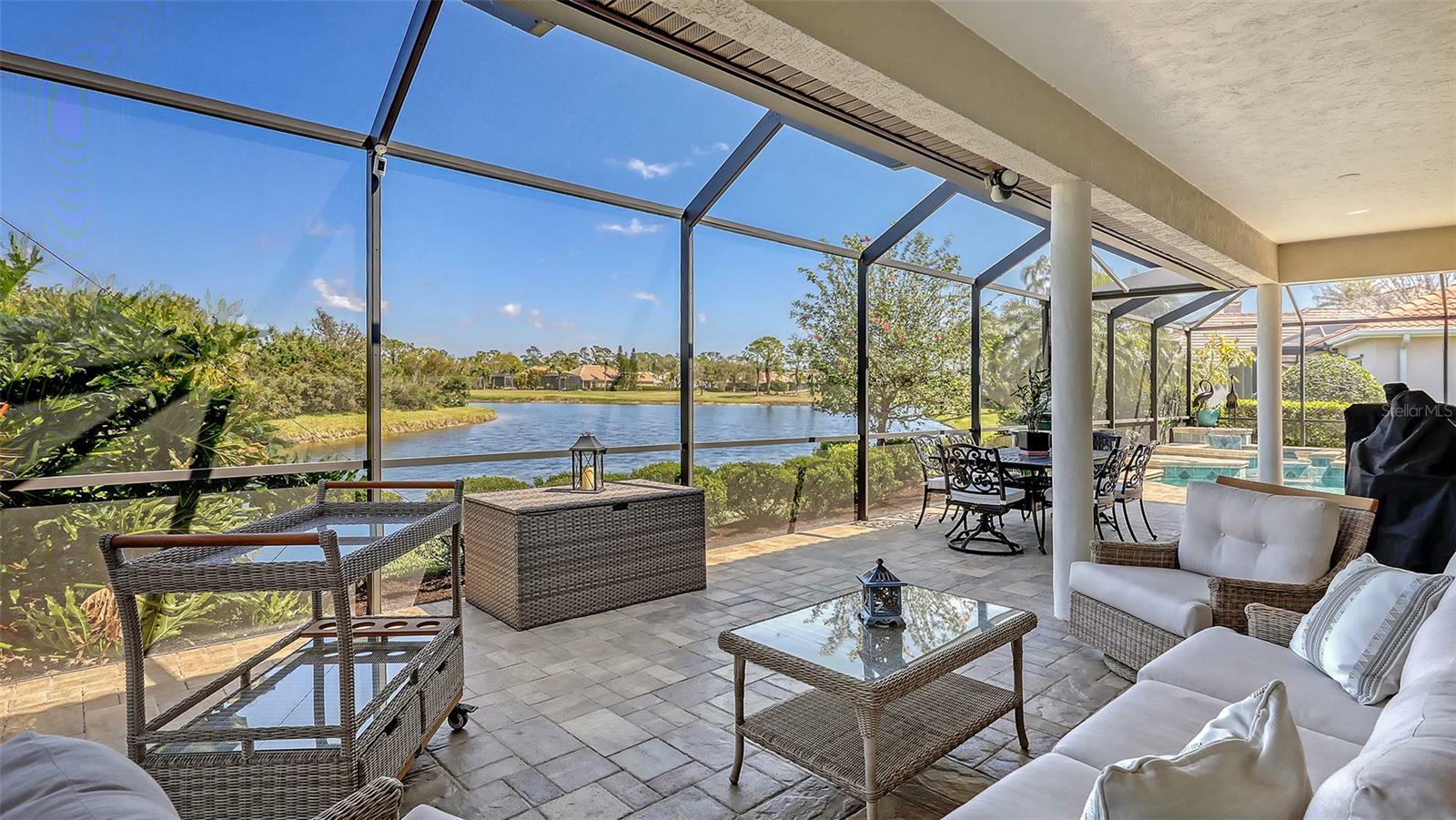 Property Photo: 6621 The Masters Avenue FL 34202