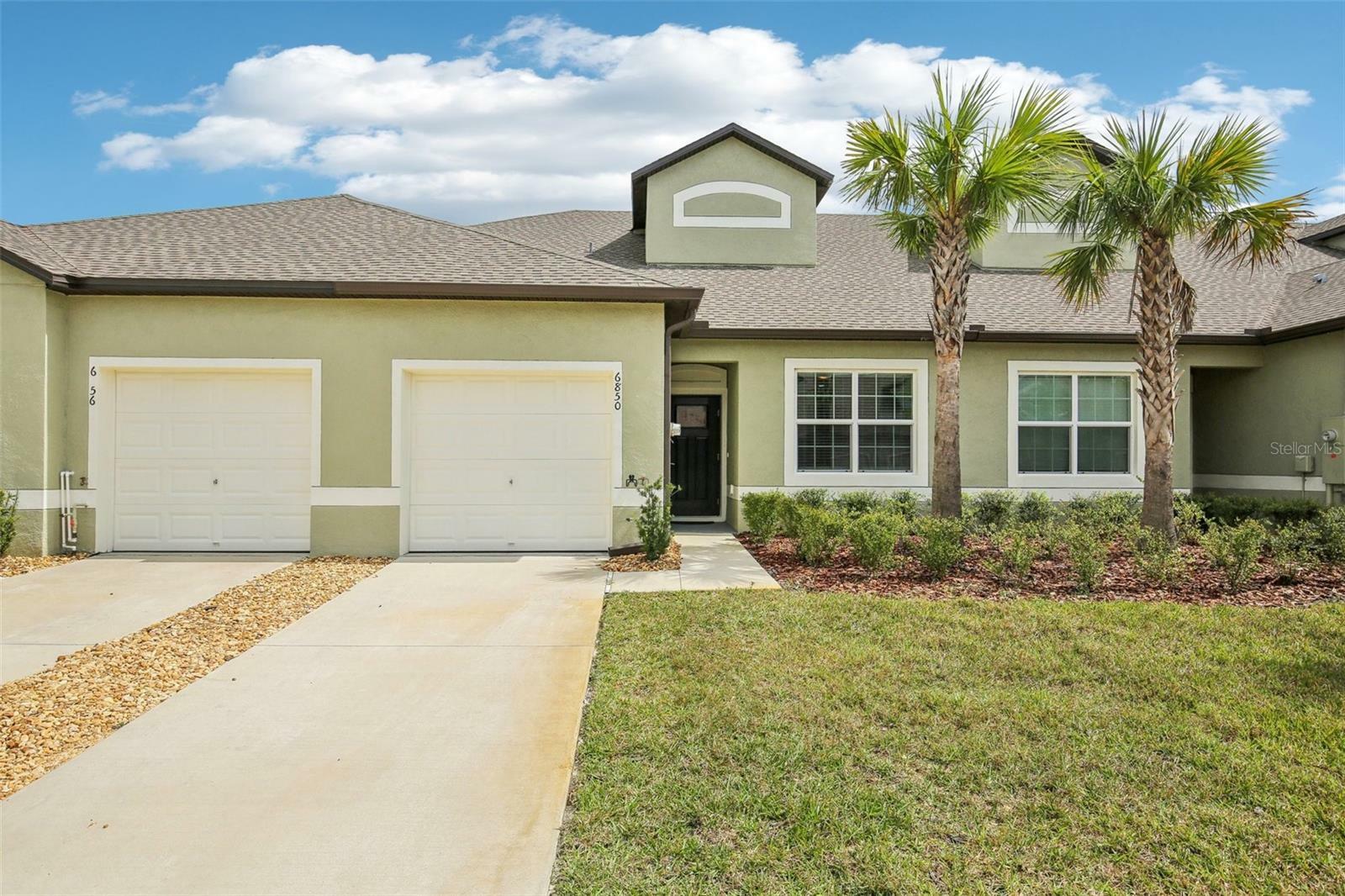 Property Photo:  6850 Ripple Pond Loop  FL 33541 