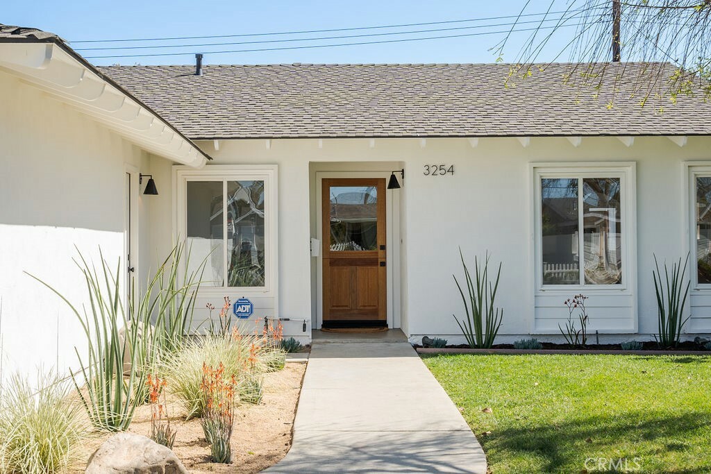 Property Photo:  3254 Washington Avenue  CA 92626 