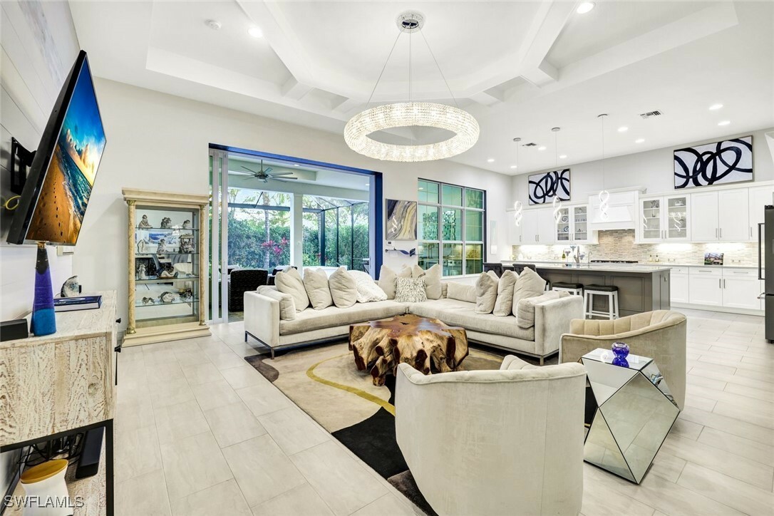 Property Photo: 3164 Capistrano Lane FL 34114