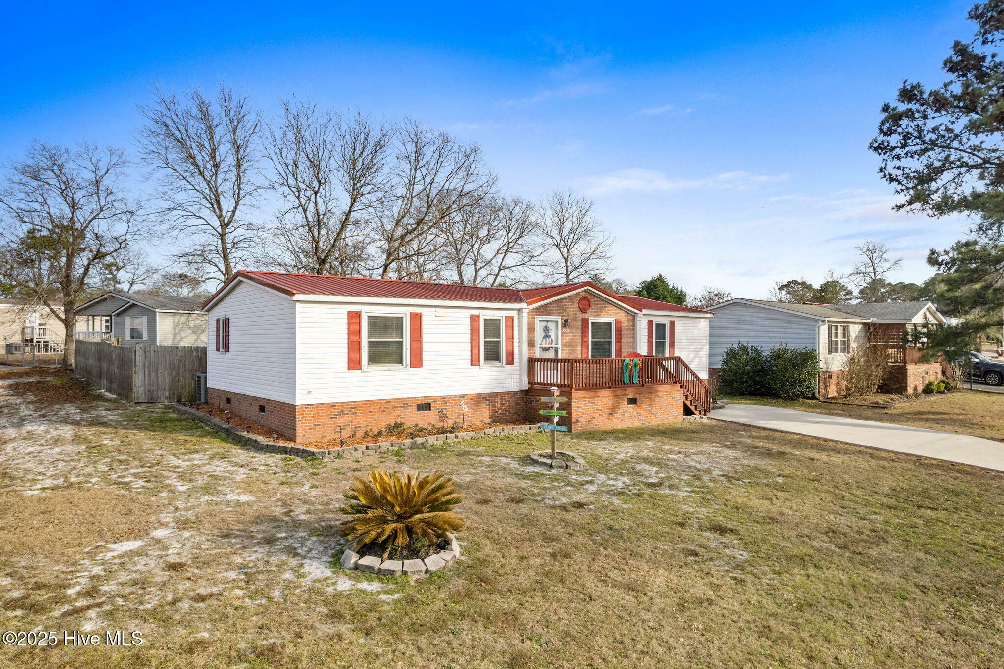 Property Photo: 2228 Lakeside Avenue SW NC 28462