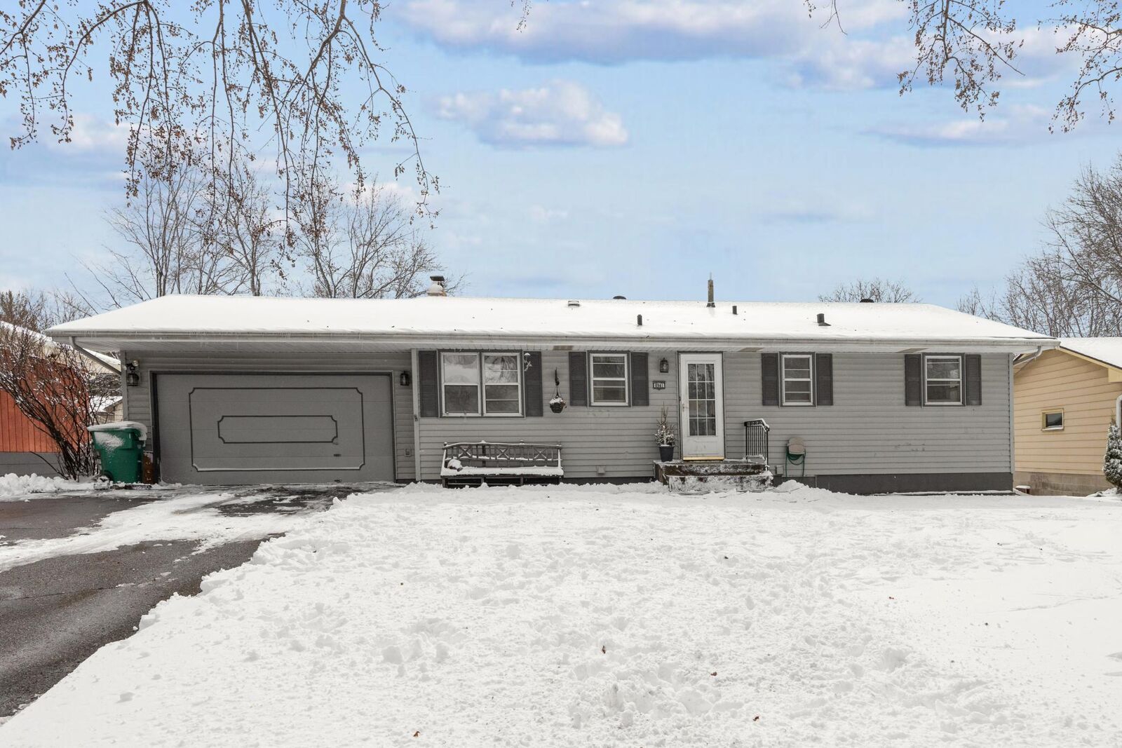 Property Photo:  8941 48th Avenue N  MN 55428 