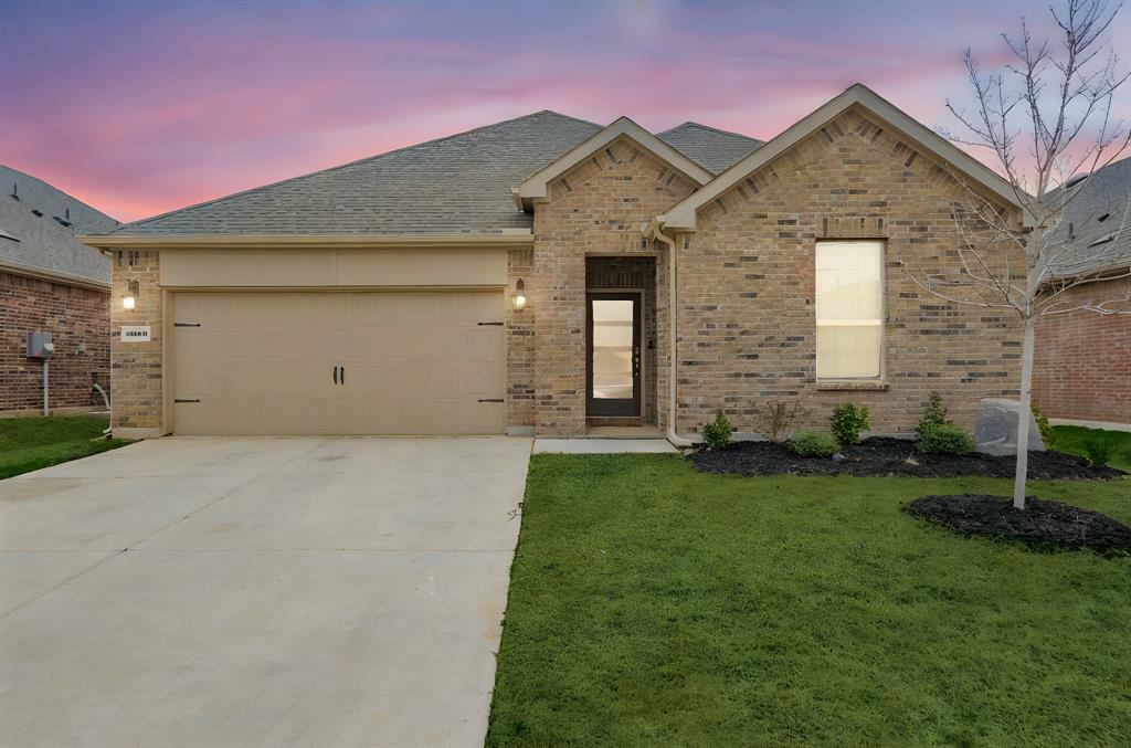 Property Photo:  2926 Jasper Trail  TX 76227 