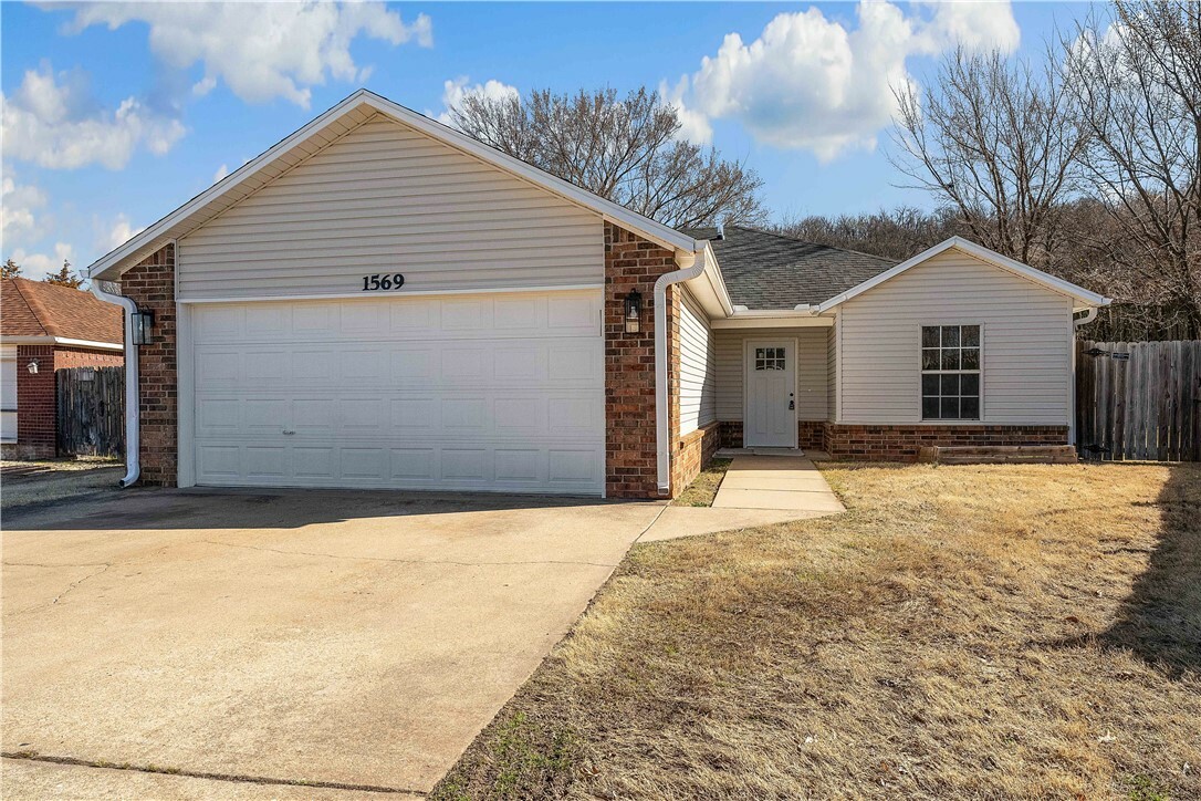 Property Photo:  1569 Moody Lane  AR 72764 