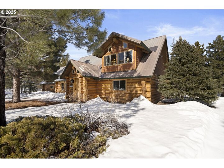 Property Photo: 140643 Kamloop Ln OR 97737