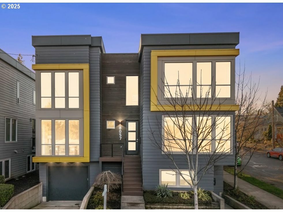 Property Photo: 8057 SE 19th Ave OR 97202