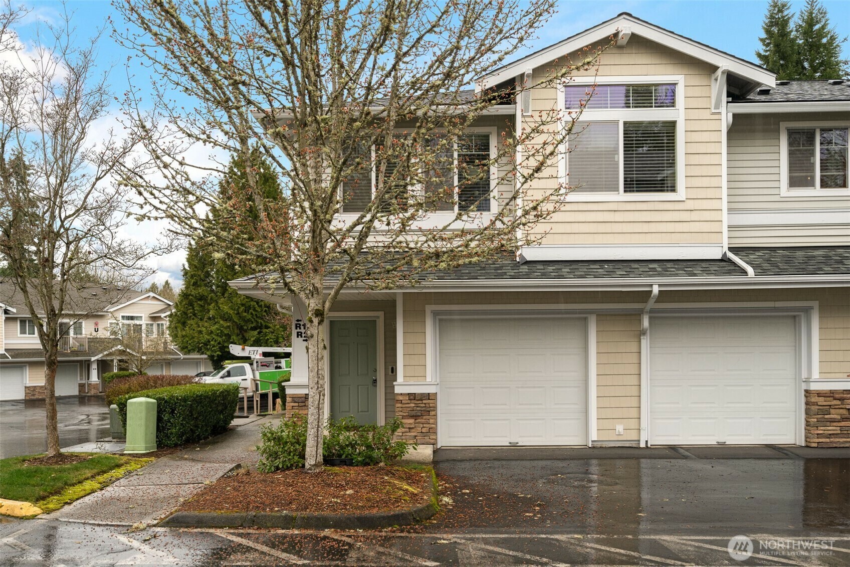 Property Photo: 14007 69th Drive SE R2 WA 98296