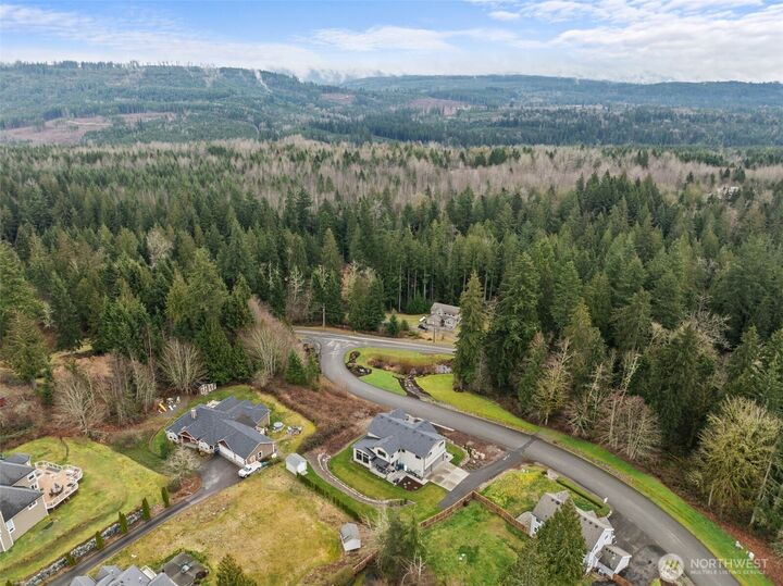 Property Photo:  8219  213th Avenue SE  WA 98290 