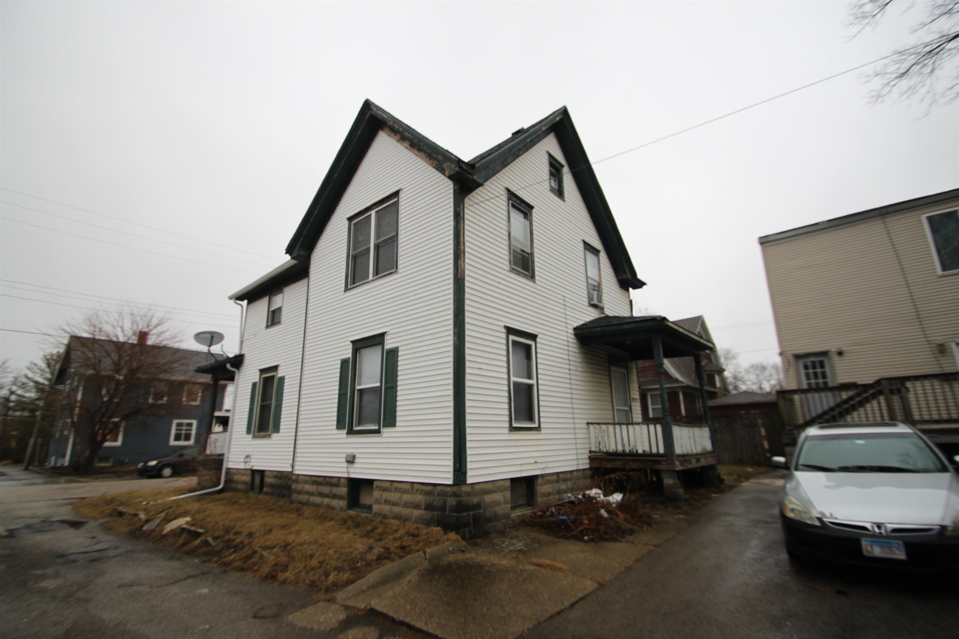 Property Photo: 1033 Spafford Avenue IL 61107