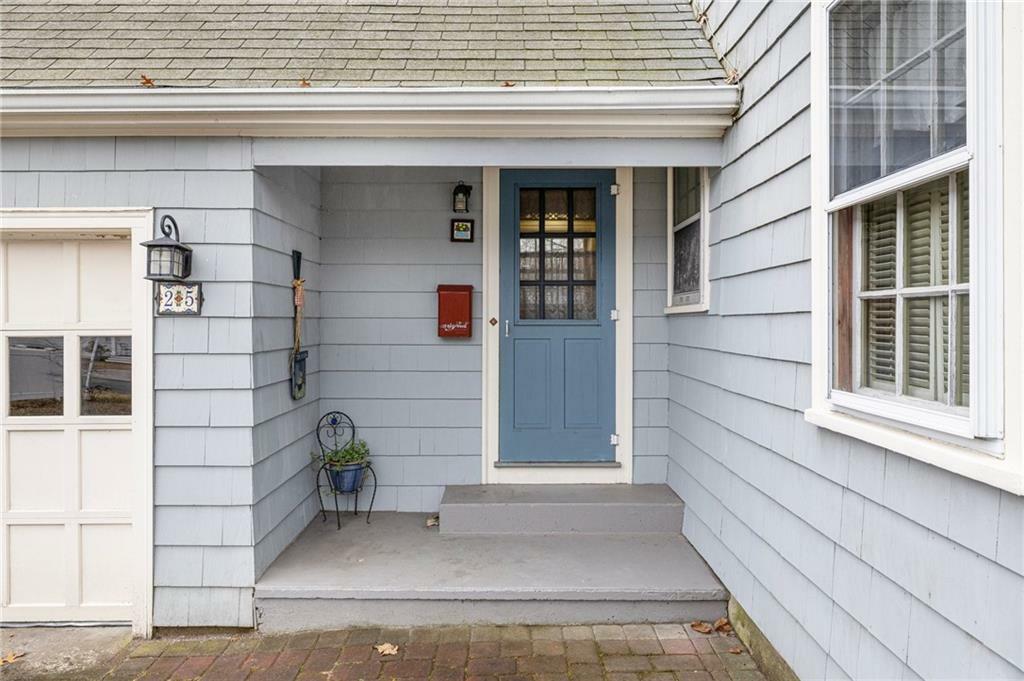 Property Photo:  25 Edgewood Drive  RI 02806 