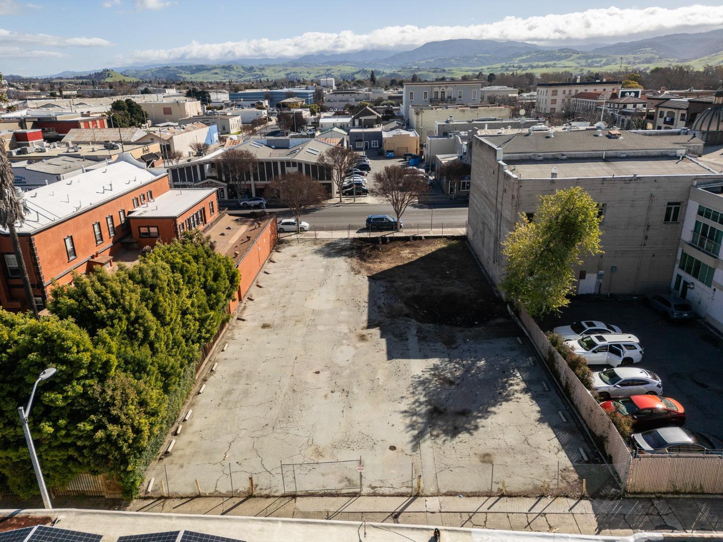 Property Photo:  220 Fourth Street  CA 95023 