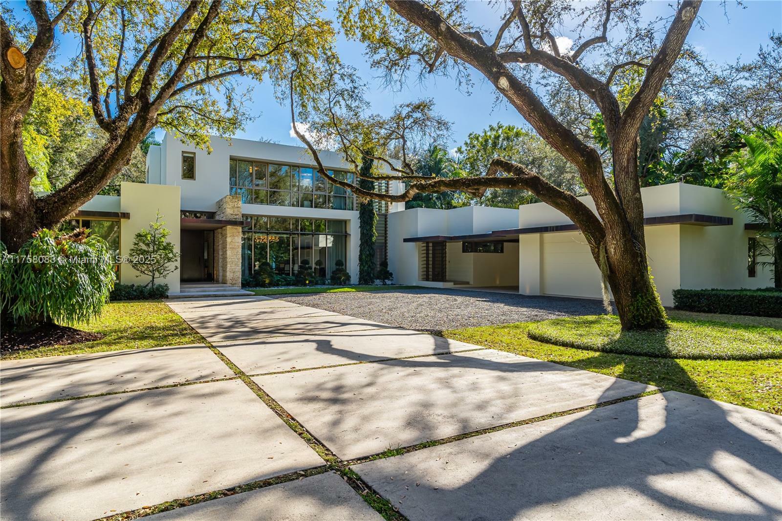 5490 Hammock Dr  Coral Gables FL 33156 photo