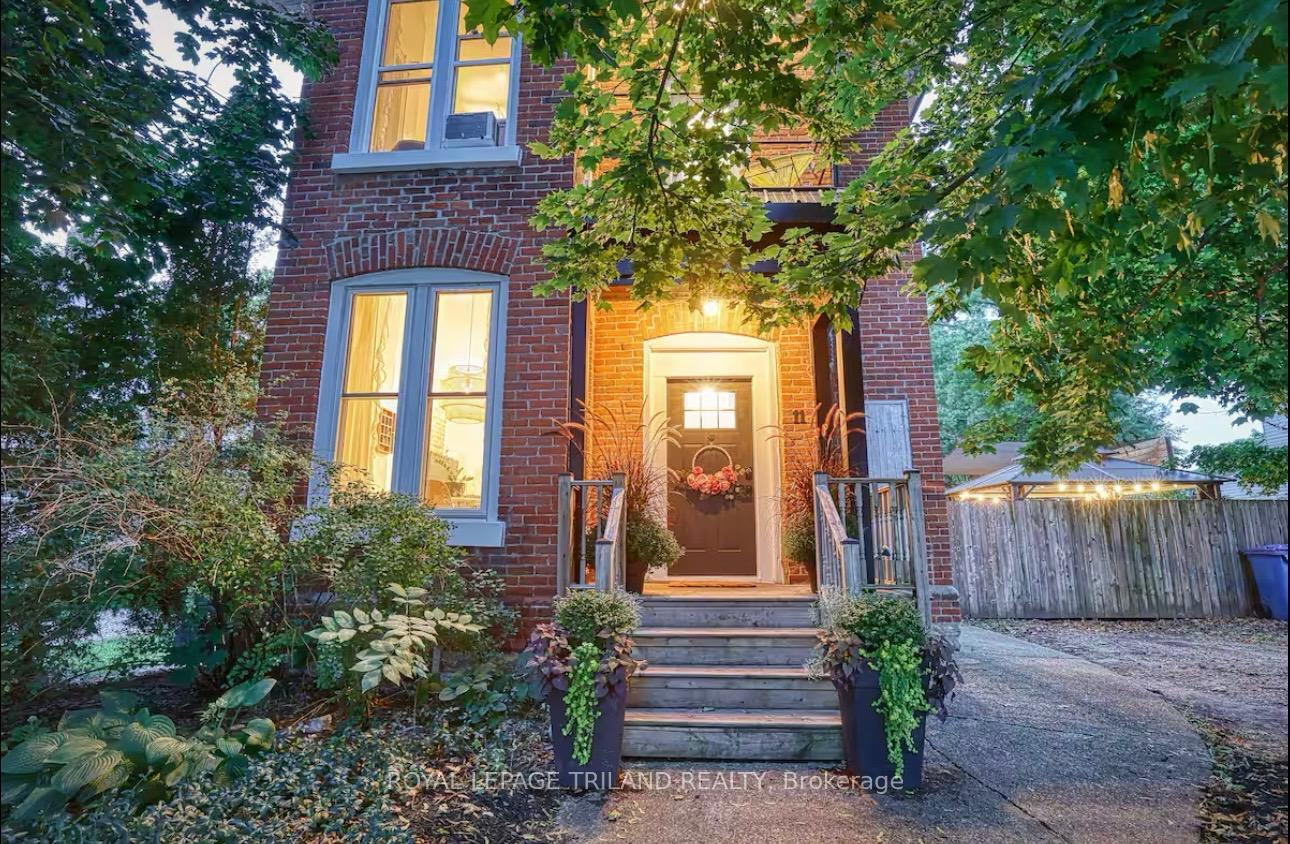 Property Photo: 11 Maple Street W ON N5H 1B8