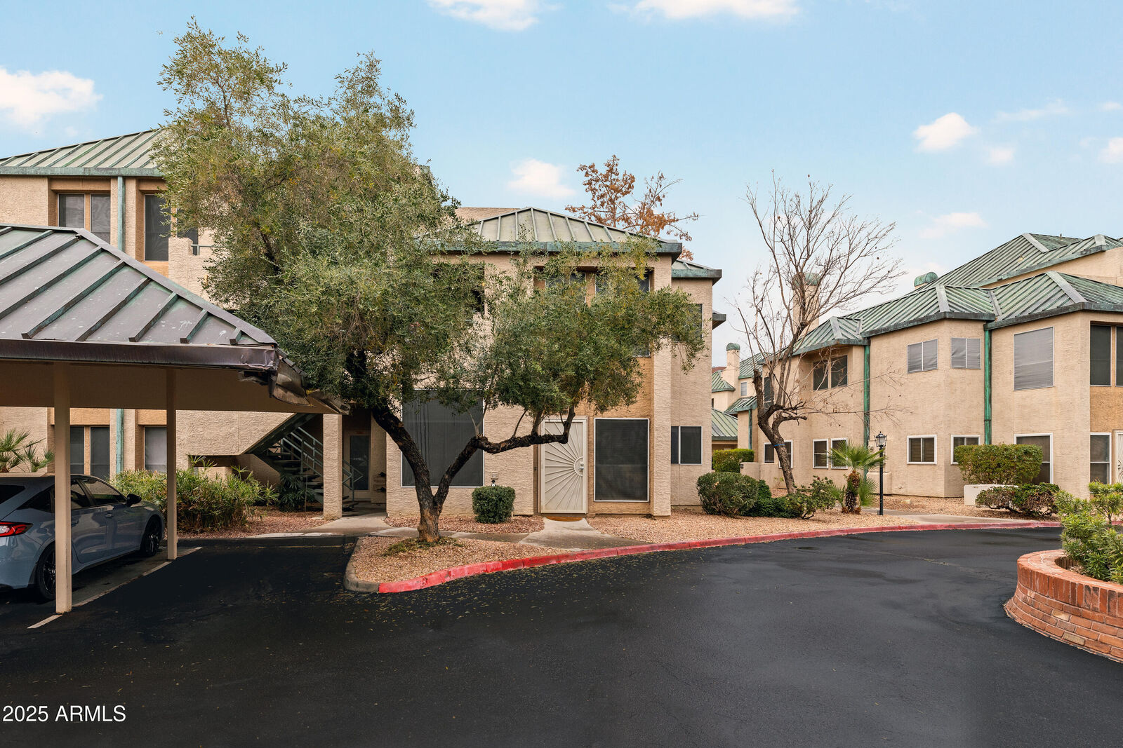 Property Photo:  101 N 7th Street 137  AZ 85034