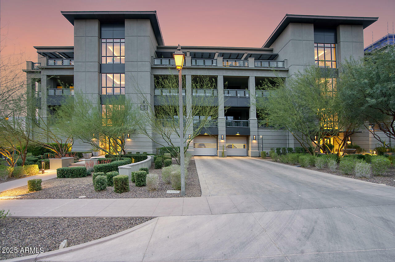 Property Photo: 18720 N 101st Street 3021 AZ 85255