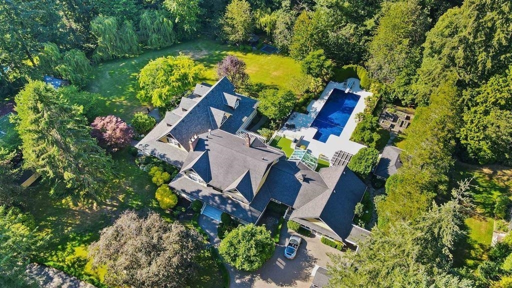 Property Photo: 13685 30 Avenue BC V4P 1V3