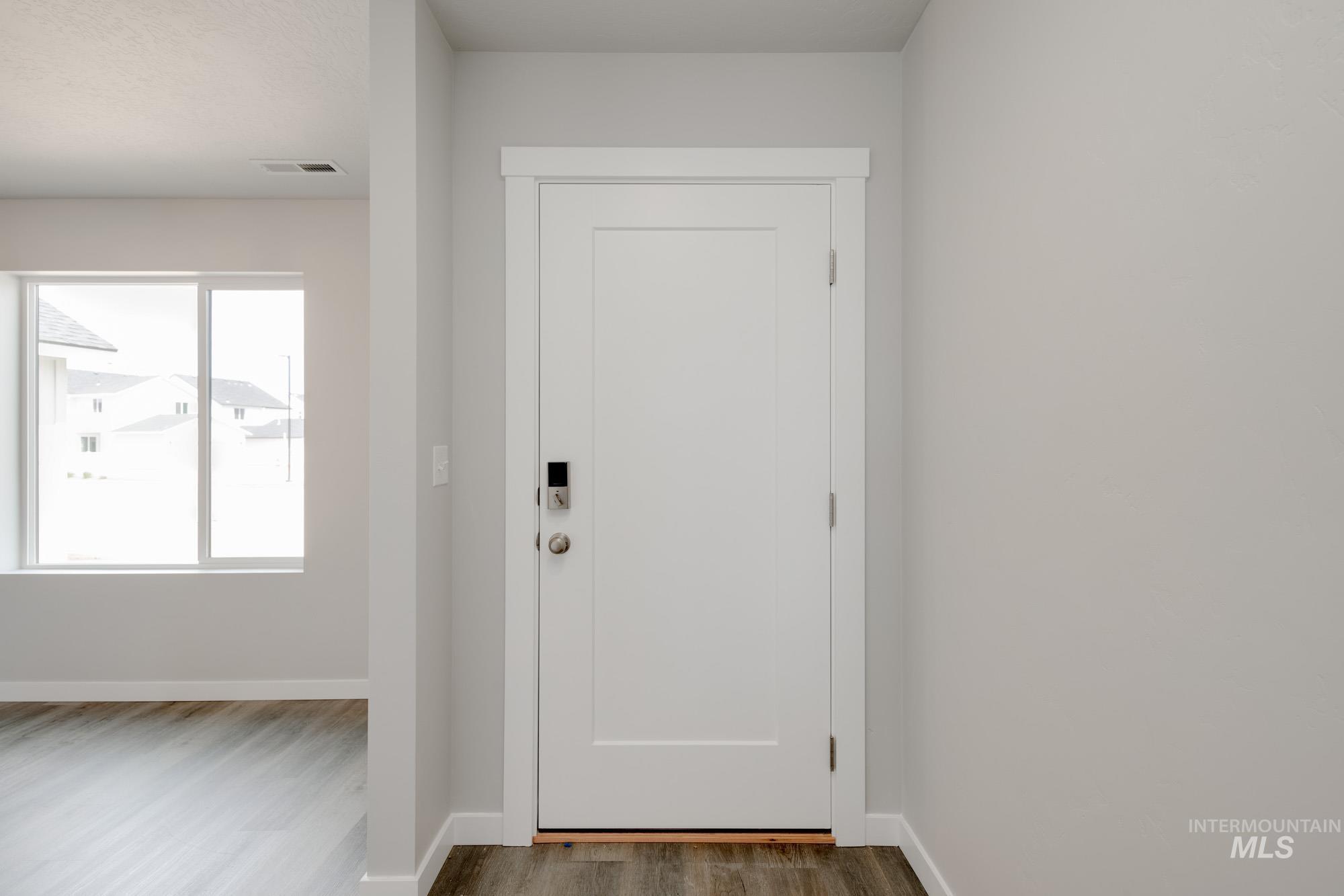 Property Photo: 2795 E Valley Wind St ID 83634