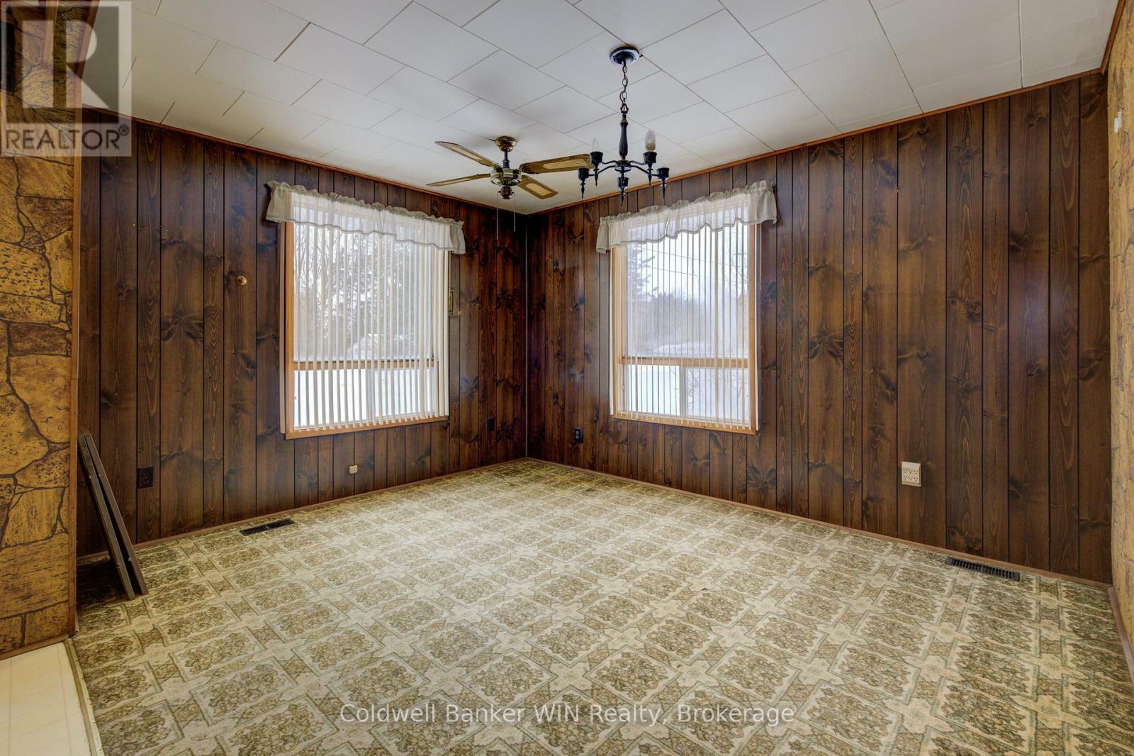 Property Photo: 330 Sligo Road West ON N0G 2L1