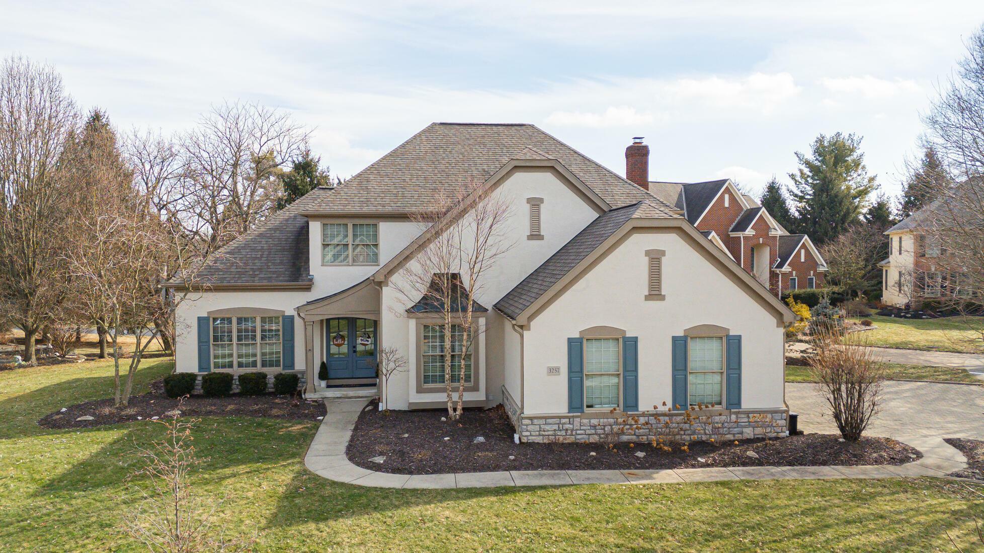 Property Photo:  3257 Northampton Drive  OH 43026 