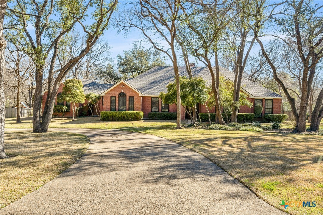 Property Photo: 518 Riverwood Drive TX 76513