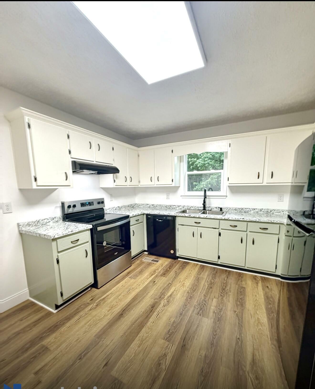 Property Photo: 5518 County Road AL 35958