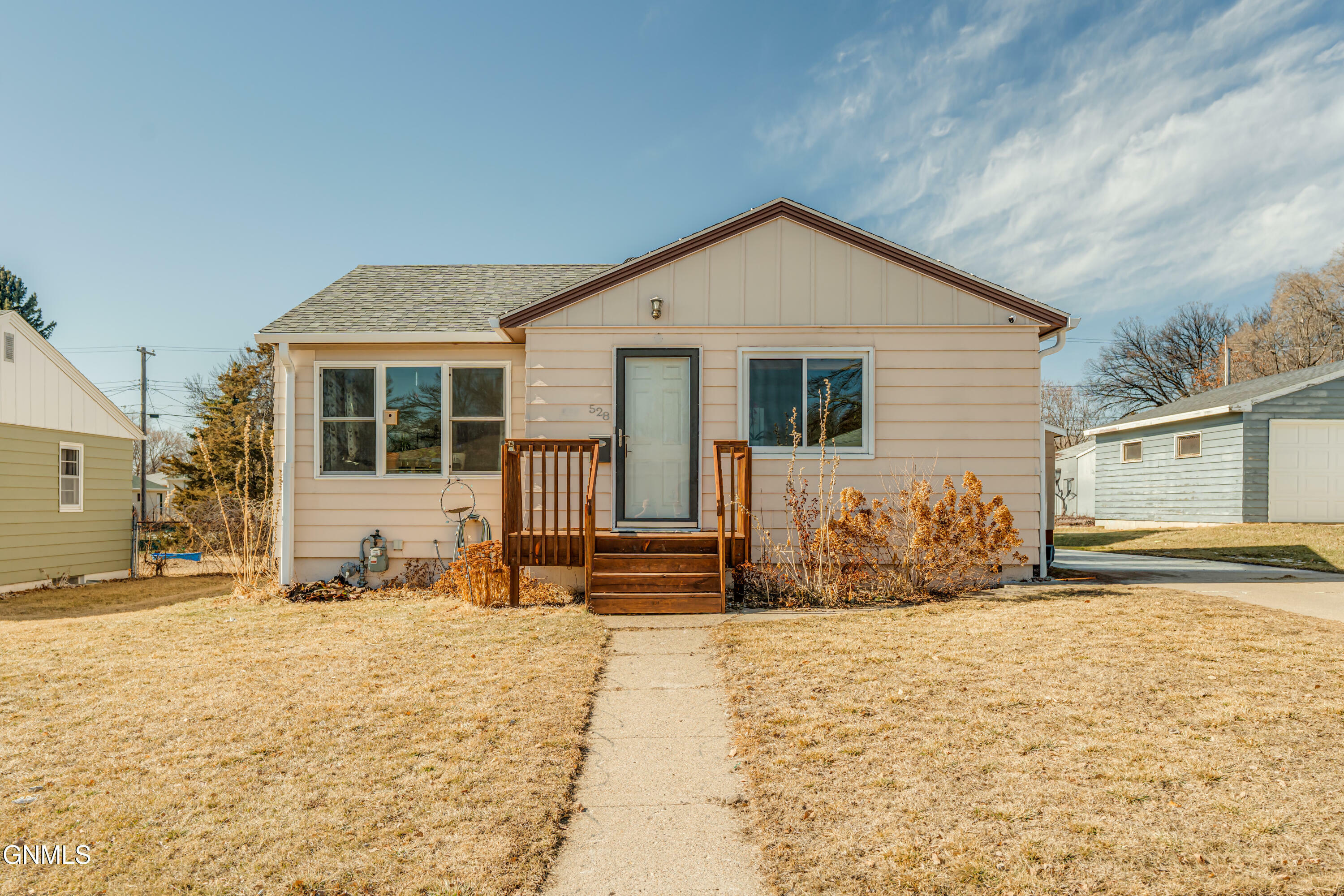 Property Photo:  528 24 Street  ND 58501 