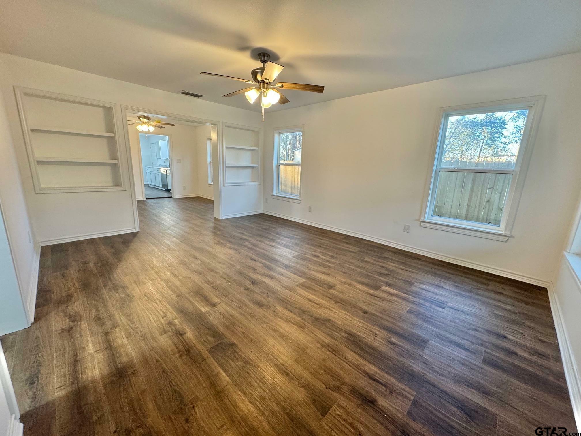 Property Photo: 140 S Green TX 75765