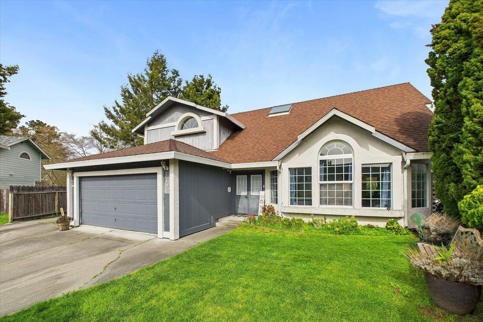 Property Photo: 1727 Bluejay Court CA 95540