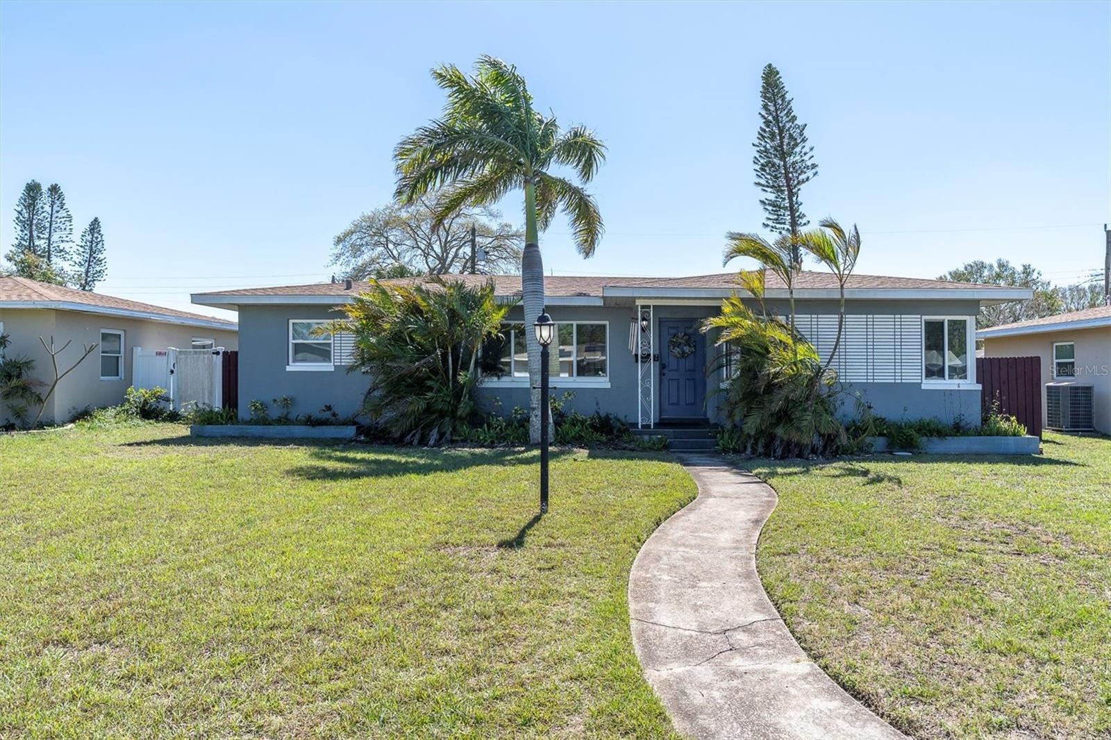 Property Photo: 6618 3rd Avenue N FL 33710