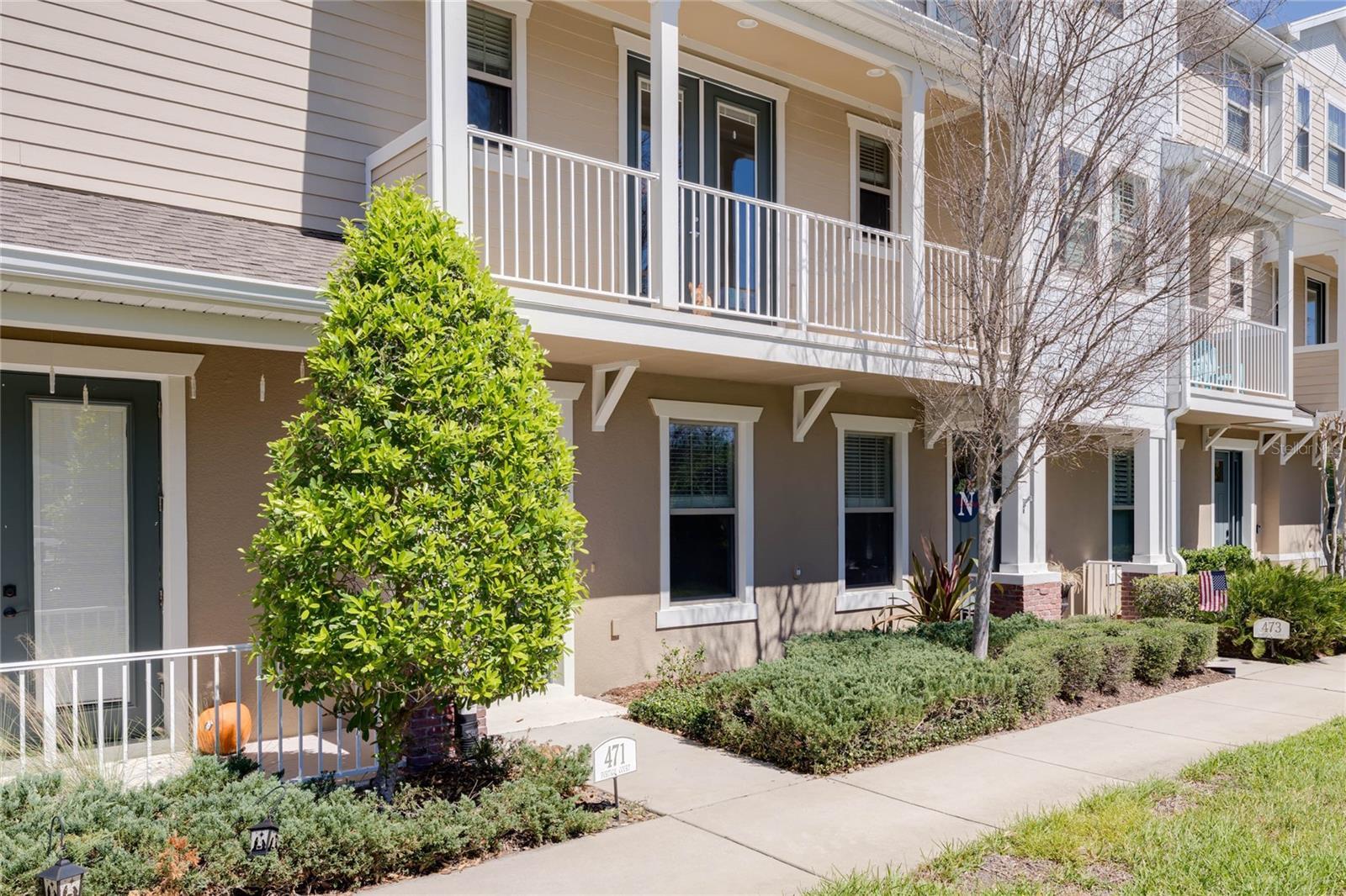 Property Photo: 471 Portico Court FL 32765