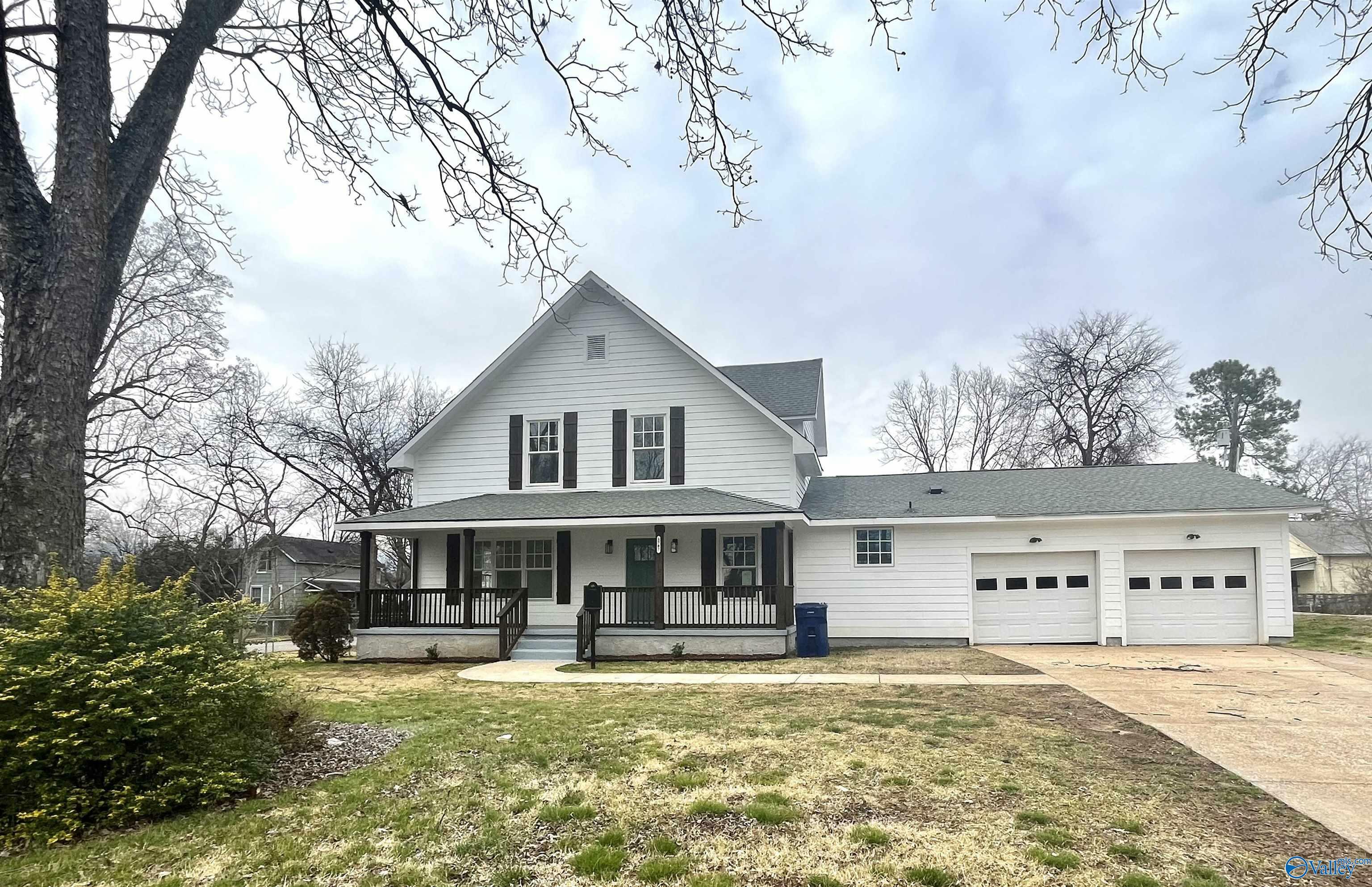 Property Photo:  3707 Clopton Street SW  AL 35805 