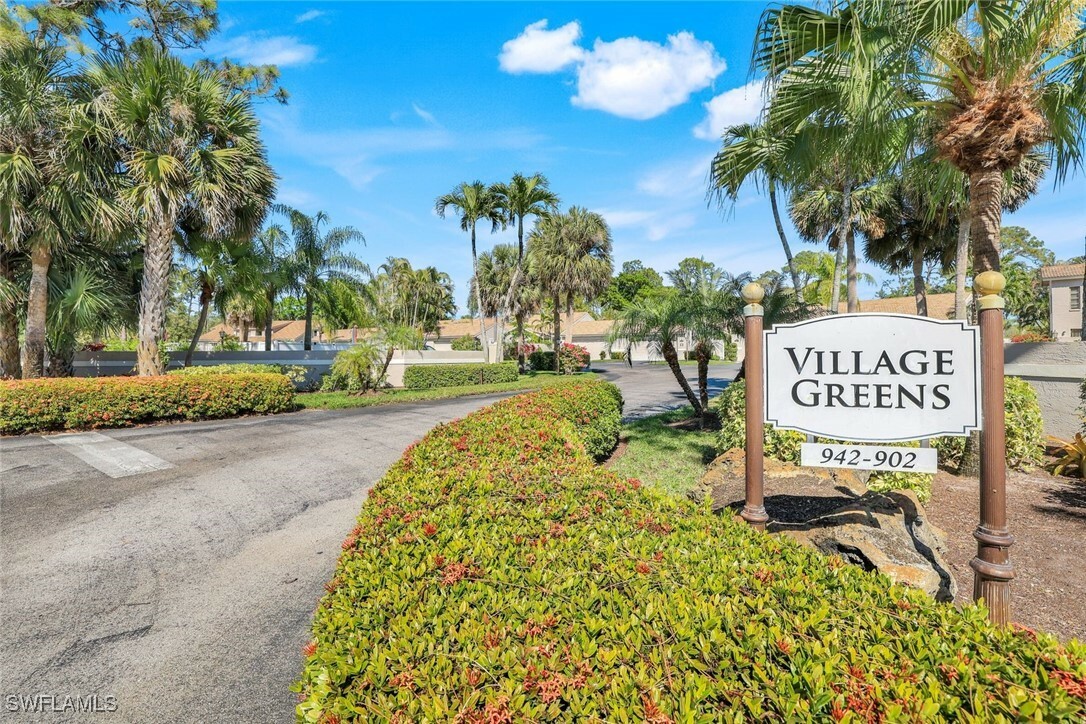 Property Photo: 914 Augusta Boulevard 7 FL 34113