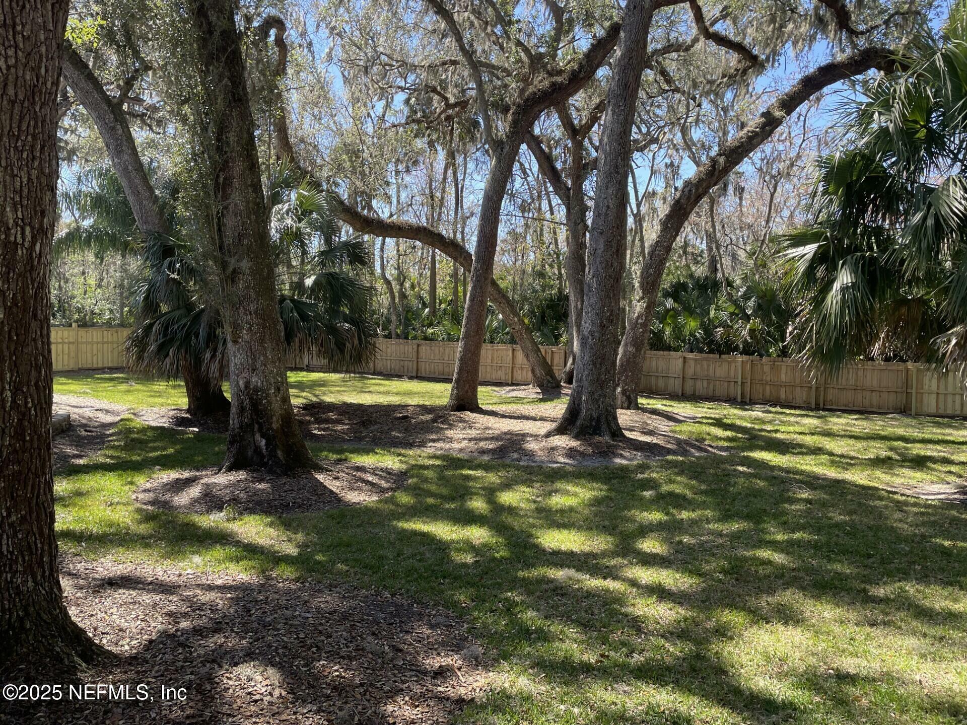 Property Photo:  467 Inland Way  FL 32233 