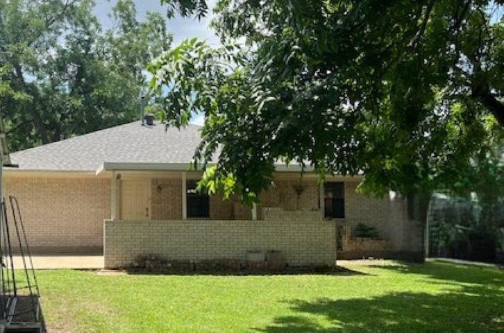 Property Photo: 308 W Blair Street TX 75773