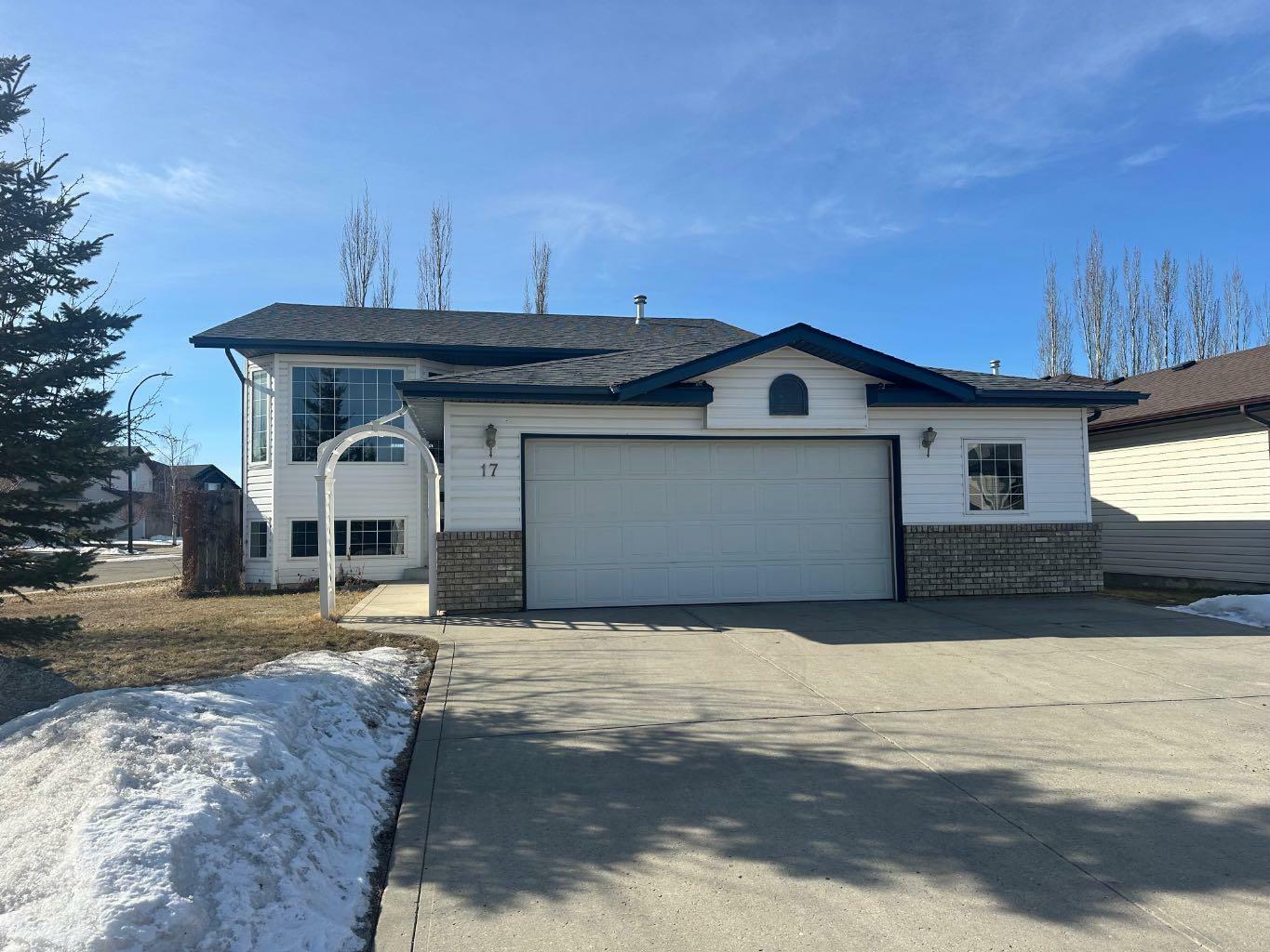 17 Ogilvie Close  Red Deer AB T4P 3K7 photo