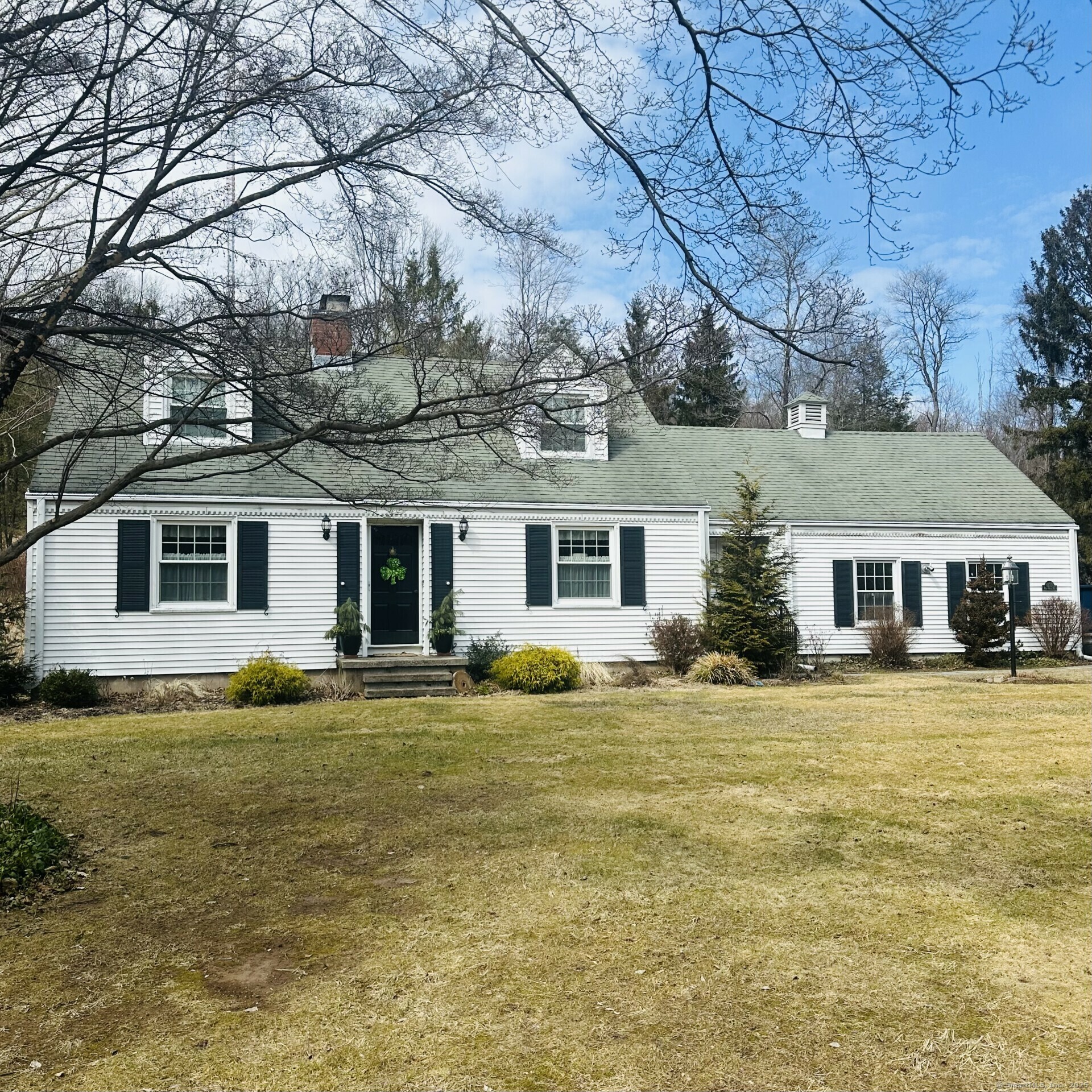 Property Photo:  1333 West Woods Road  CT 06518 