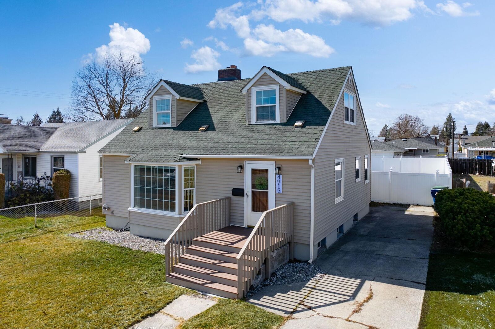 Property Photo:  4915 N Calispel St  WA 99205 