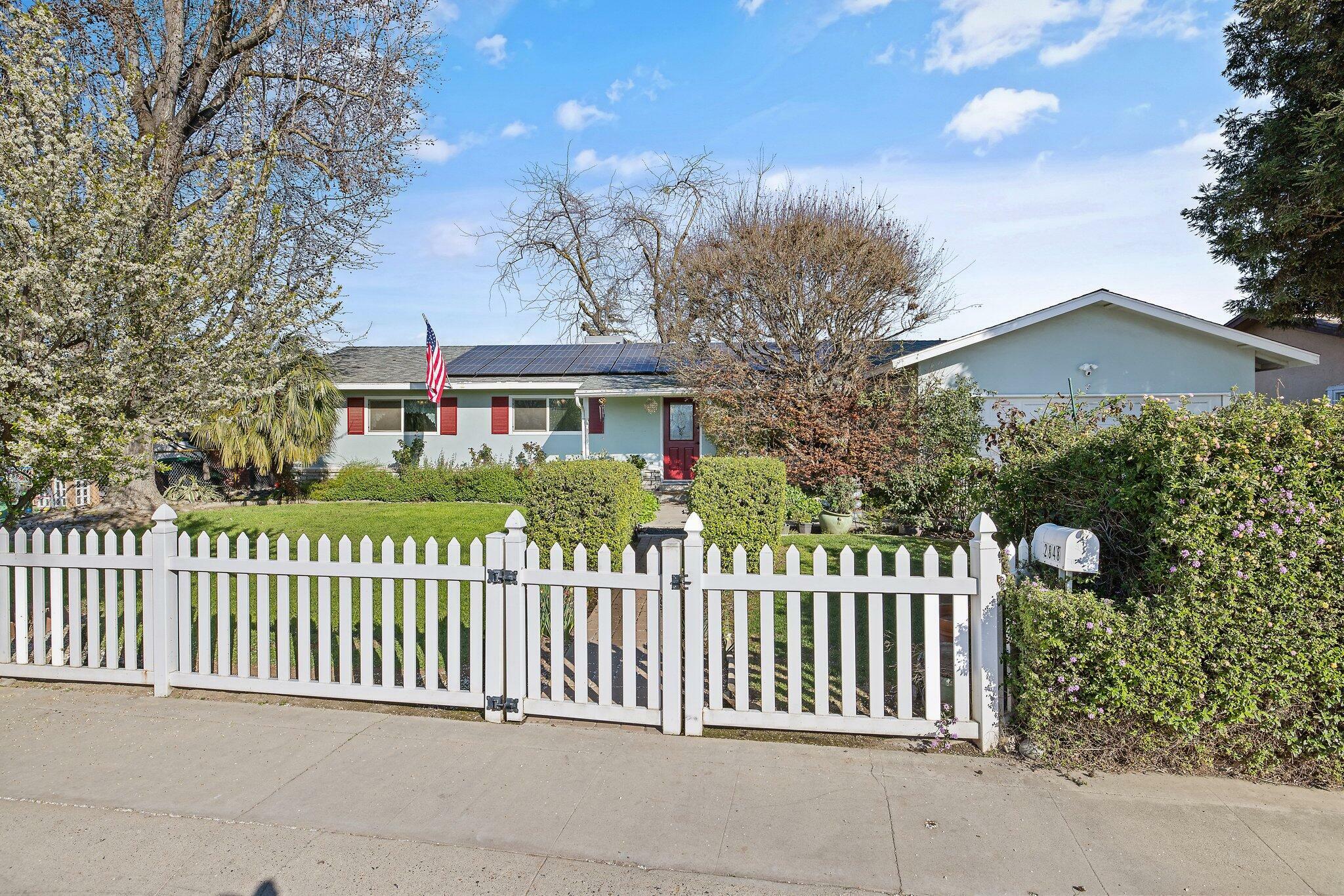 Property Photo:  2848 S Martin Street  CA 93277 