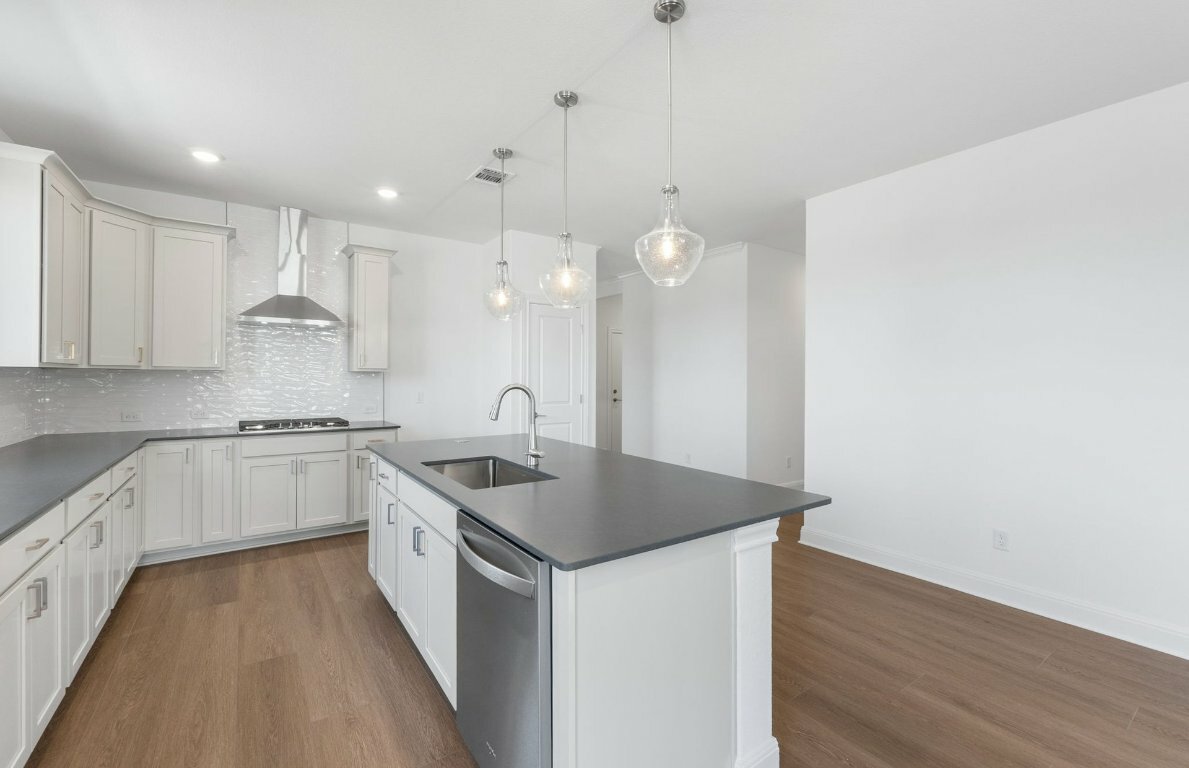 Property Photo: 500 Olinda Way TX 78642